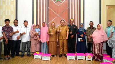 Pemkab Gowa Gandeng Baznas Salurkan Paket Sembako ke Masyarakat Miskin Ekstrem
