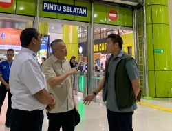 Menhub Dudy dan Seskab Teddy Cek Stasiun Gambir Jelang Angkutan Lebaran 2025