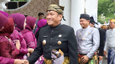 Hadiri Peringatan HJB ke-695, Bupati Irwan Ikuti Ritual Sakral Mattompang Arajang