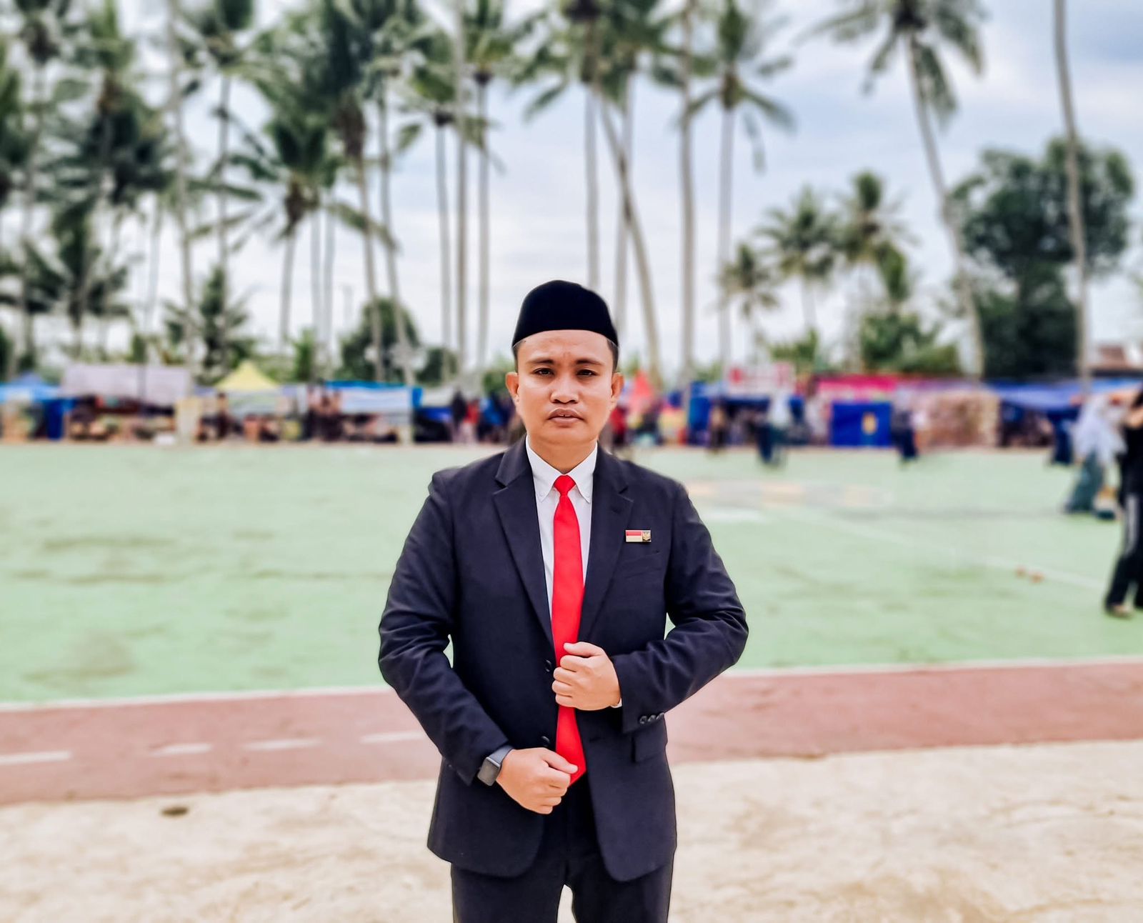 Sekretaris Desa Labokong, Rusliadi Darwis, S. Pd