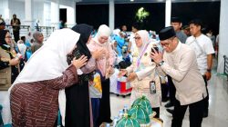 Pelepasan Jamaah Calon Haji Kloter 1, Pemkab Soppeng Doakan Kelancaran Ibadah Jamaah