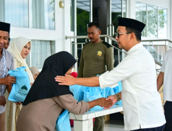 Bupati Soppeng Distribusikan Daging Qurban Bantuan Presiden kepada Ratusan Penerima Manfaat