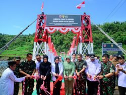 Wagub Sulsel Resmikan Jembatan Garuda Merah Putih, Akhiri Penantian Puluhan Tahun Warga Tompobulu