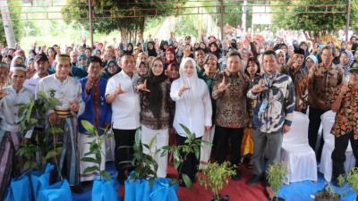Fatmawati Rusdi Kagumi Keunikan Desa Atue Lutim, Siap Dikembangkan Jadi Desa Percontohan