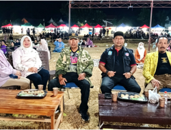 Bukan Cuma Jadi Penonton, Kades Barang dan Pattojo Turun Langsung Bakar Semangat Peserta di Panggung Seni Liliriaja